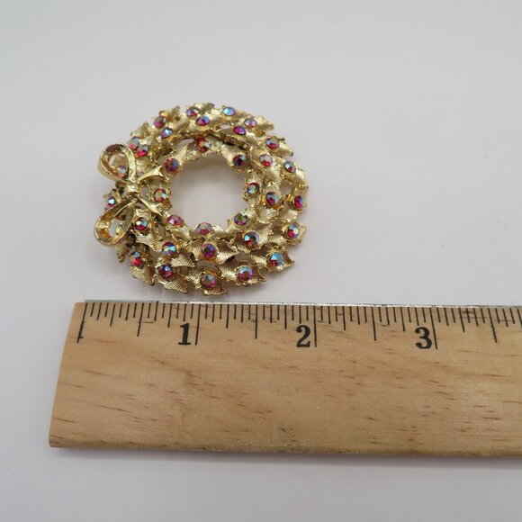 Vintage Wreath Aurora Borealis Accent Gold Tone - Picture 9 of 9
